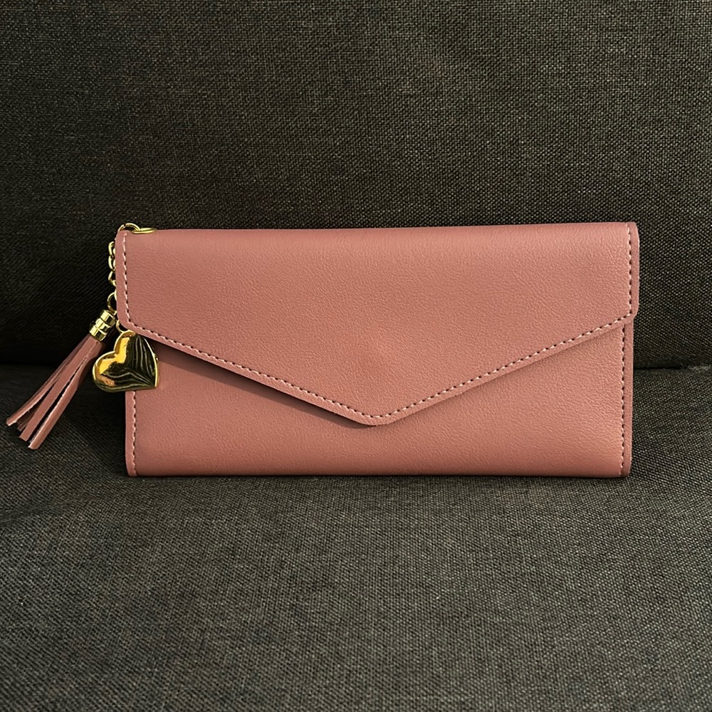 4. Unbranded Dusty Rose Wallet